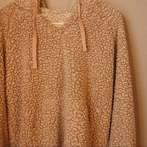 Light pink super warm and soft sweatshirt with hood. Altar’d state size large.